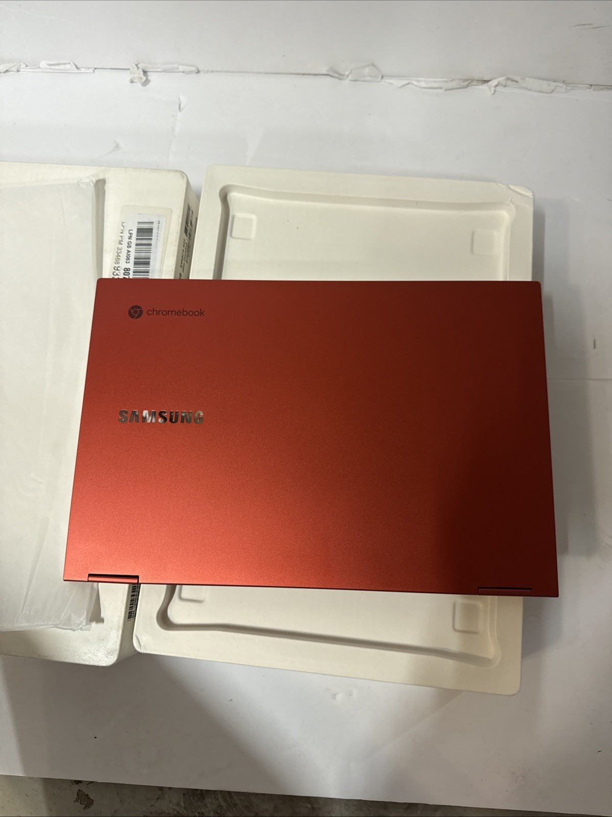 Samsung ChromeBook 13.3 inch (256GB, Intel Core i5-10210U, 1.60Ghz, 8GB)…