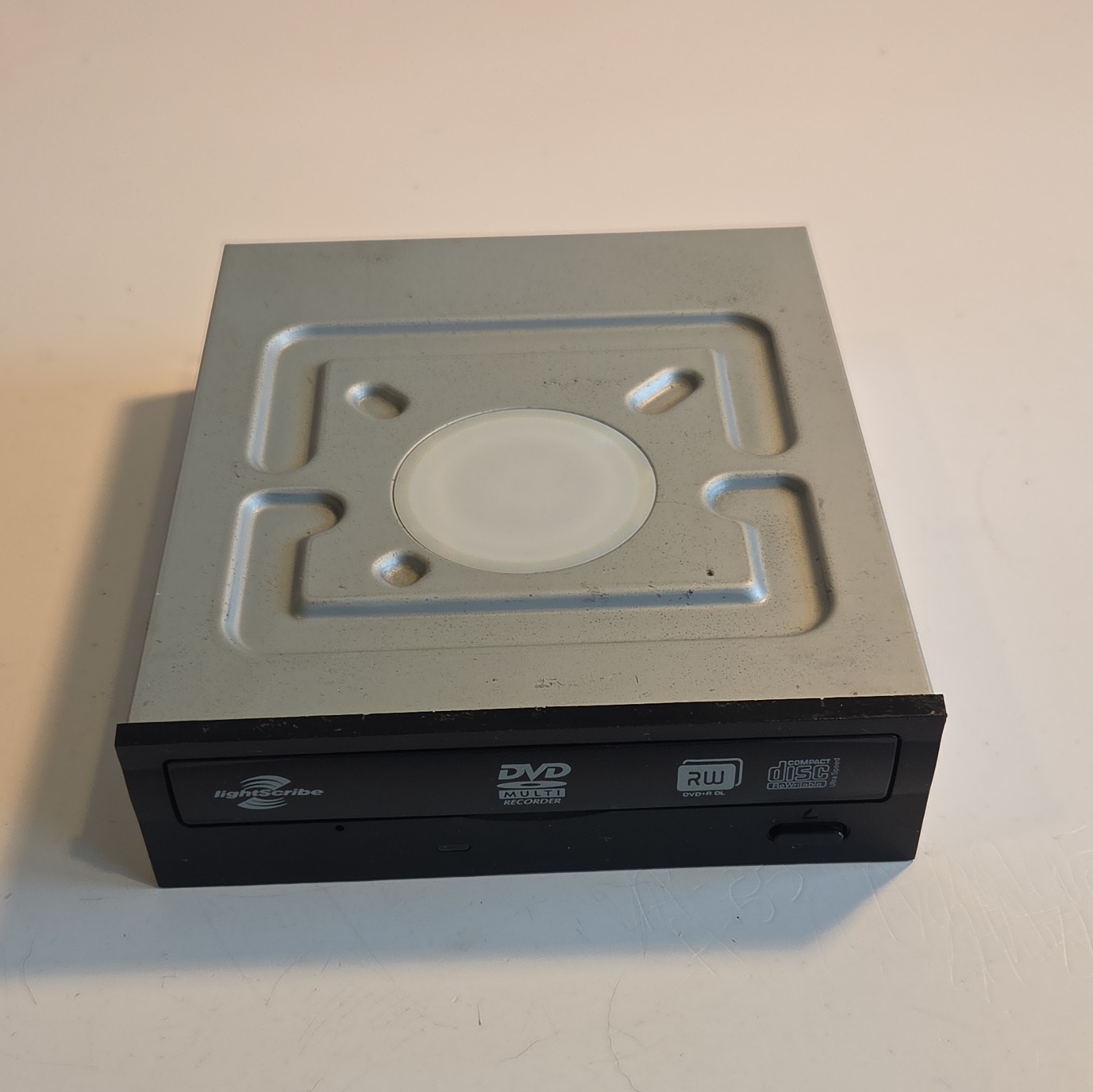 Lite-On LH-20A1L Lightscribe DVD RW Dual Layer Internal SATA Optical Drive Used