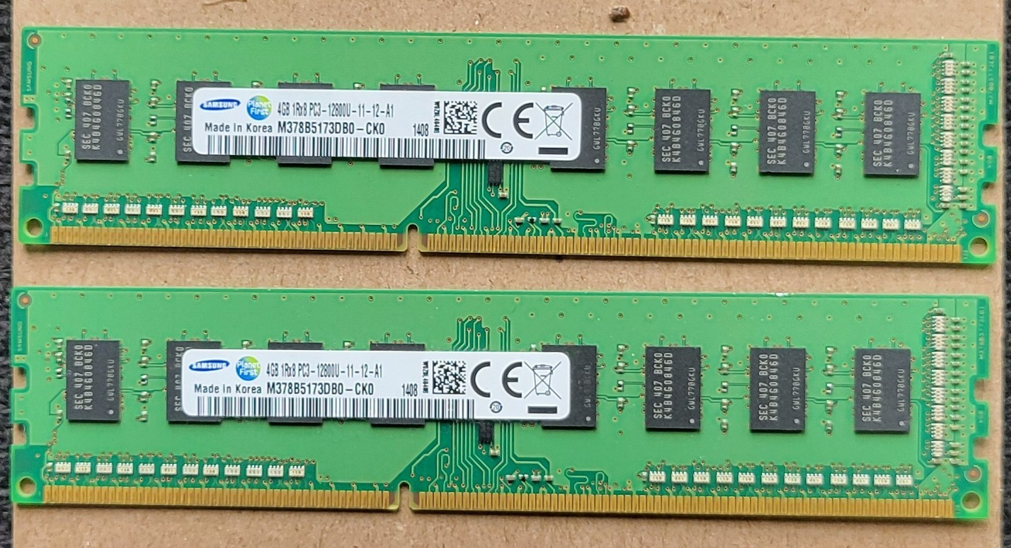 Samsung 8GB (2x4GB) PC3-12800U-11-12-A1 Matched Set M378B5173DB0-CK0