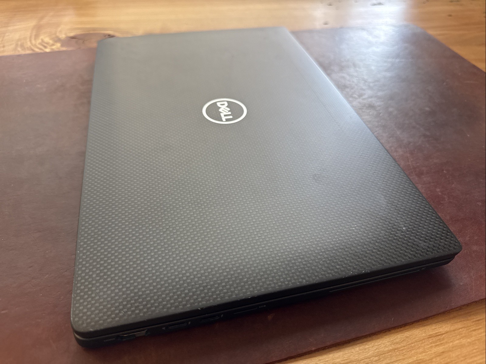 Dell Latitude 7410 14in FHD i7-10610U – 16GB RAM 256GB SSD – WORN KEYBOARD