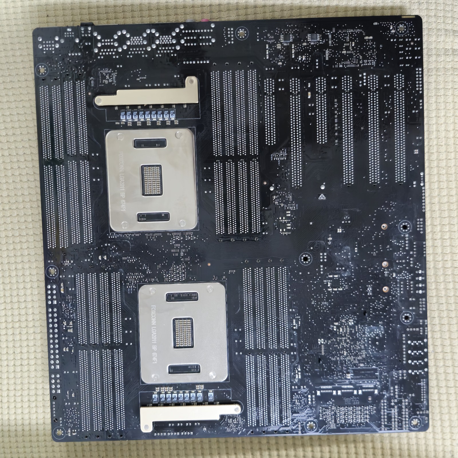 ASUS Serverboard Z10PE-D16 WS : LGA 2011-3 C612 DDR4 Dual LAN IPMI SSI EEB
