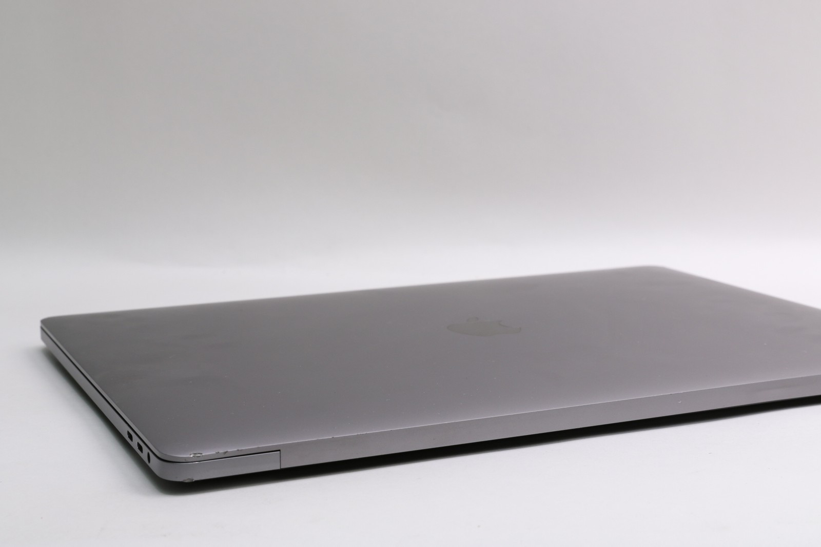 16″ 2019, MacBook Pro, MVVK2LL/A, i9-9980HK, 16GB, 1TB SSD, AMD Radeon Pro 5500M