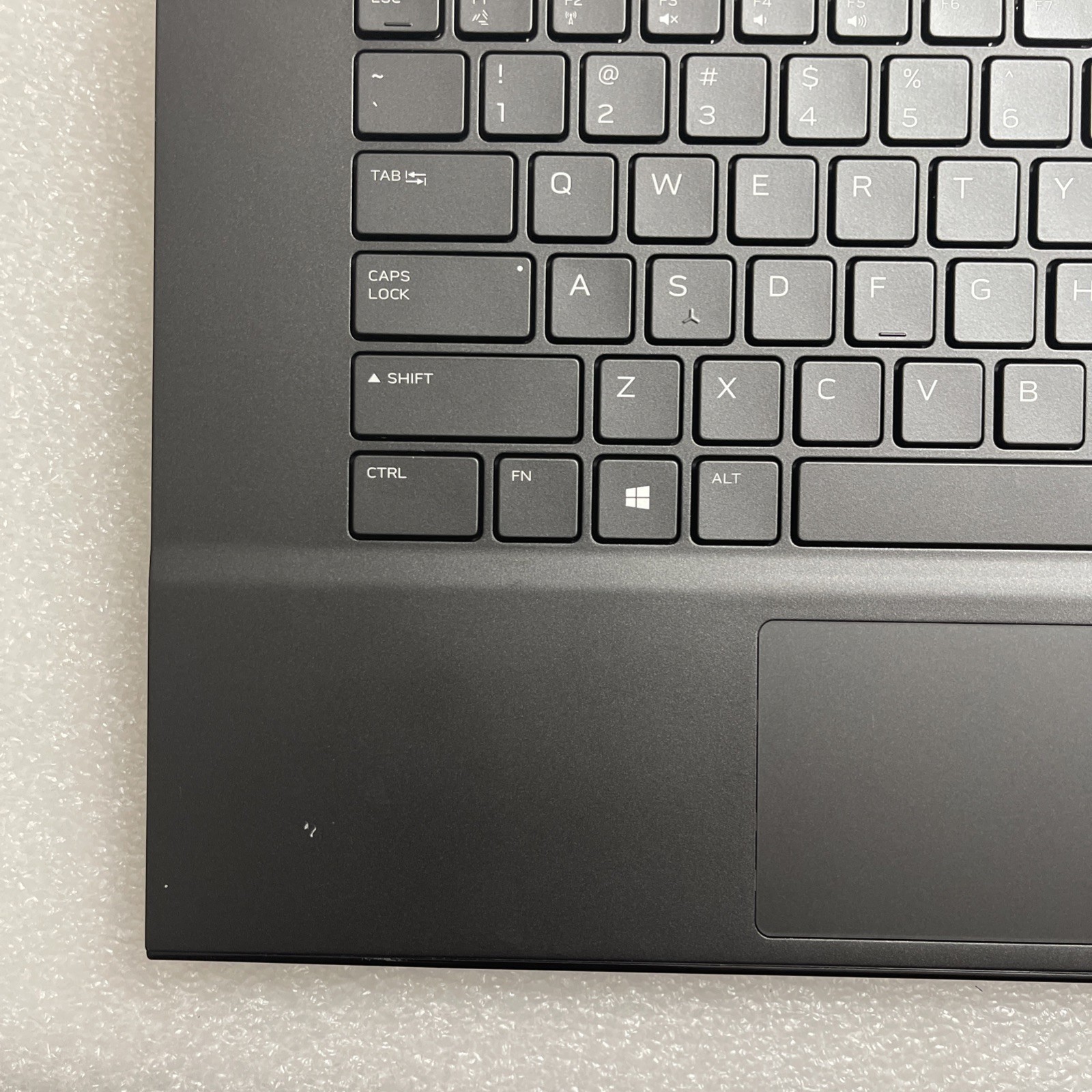 Genuine Dell Alienware15 M15 R3 Palmrest US Backlit Keyboard 03DYGJ S4P2