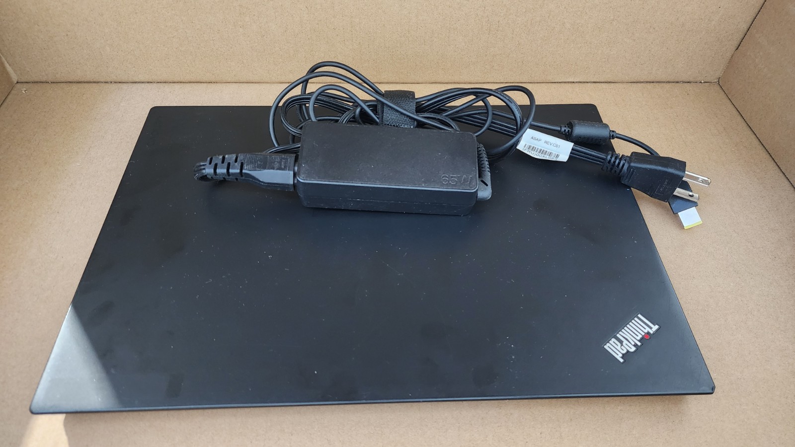 Lenovo ThinkPad T470s i5-7300U 8GB RAM 256GB SSD Win 10 Pro + Charger