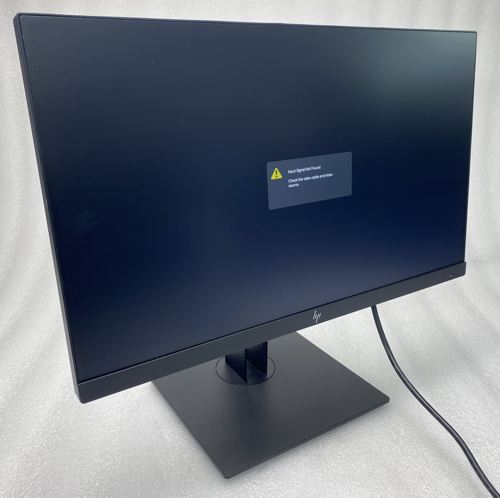 Grade B TESTED & WORKING HP Z22n G2 21.5 in IPS LED Desktop Monitor – 1JS05U9