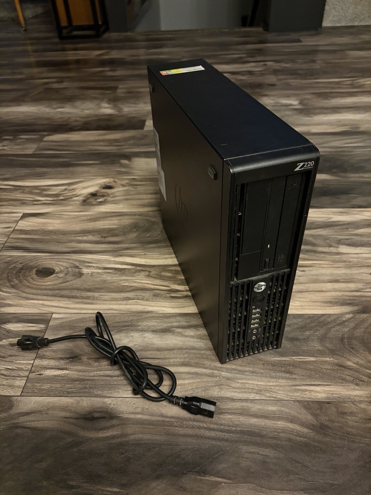 HP Z220 SFF Windows 10 Intel Xeon E3–1240 V2 @ 3.4 GHz 32 Gb Ram No hard Drive!