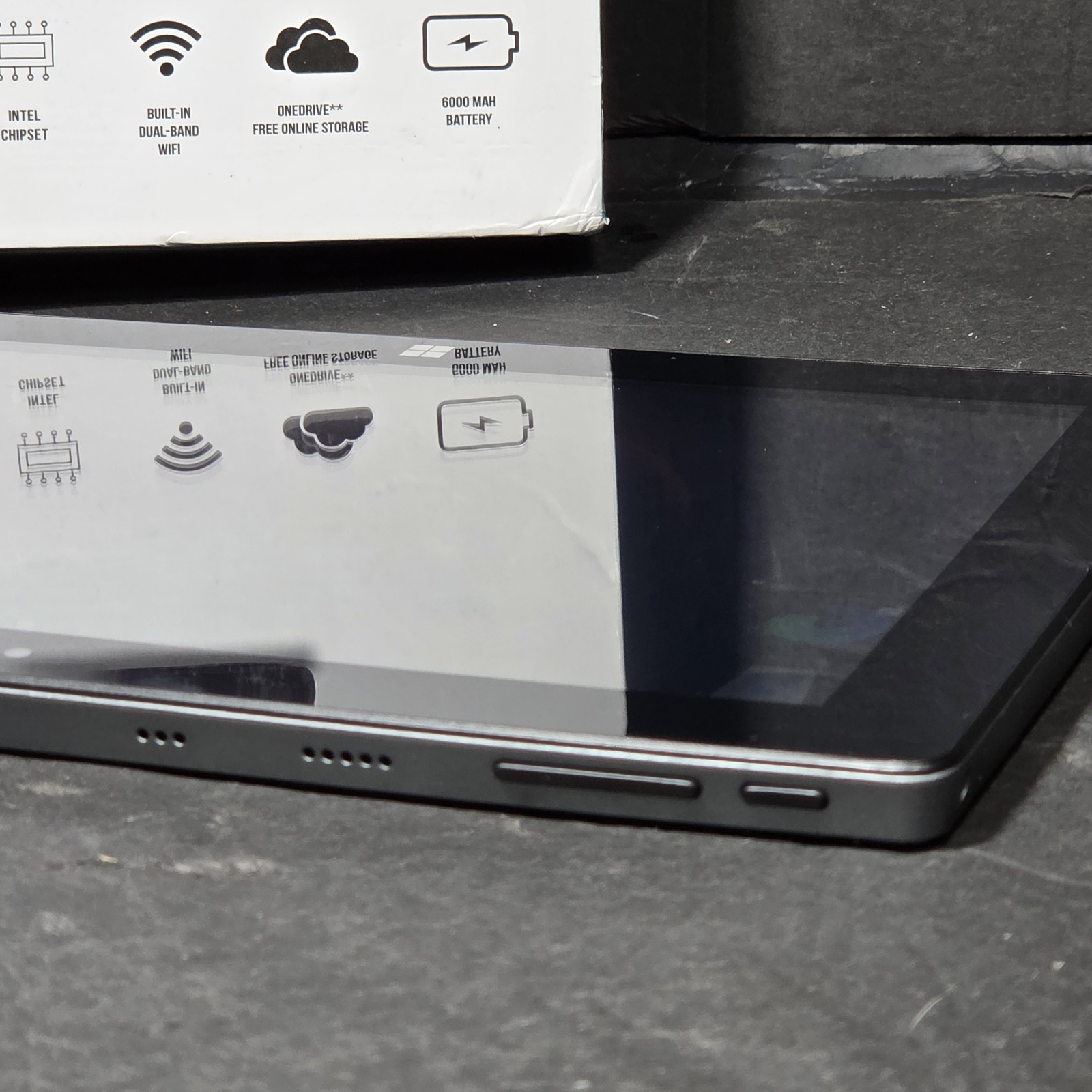 Fusion5 FWIN232 PRO N5 10.1″ Tablet Windows 11 8GB Ram 115GB SSD . Screen Nick*