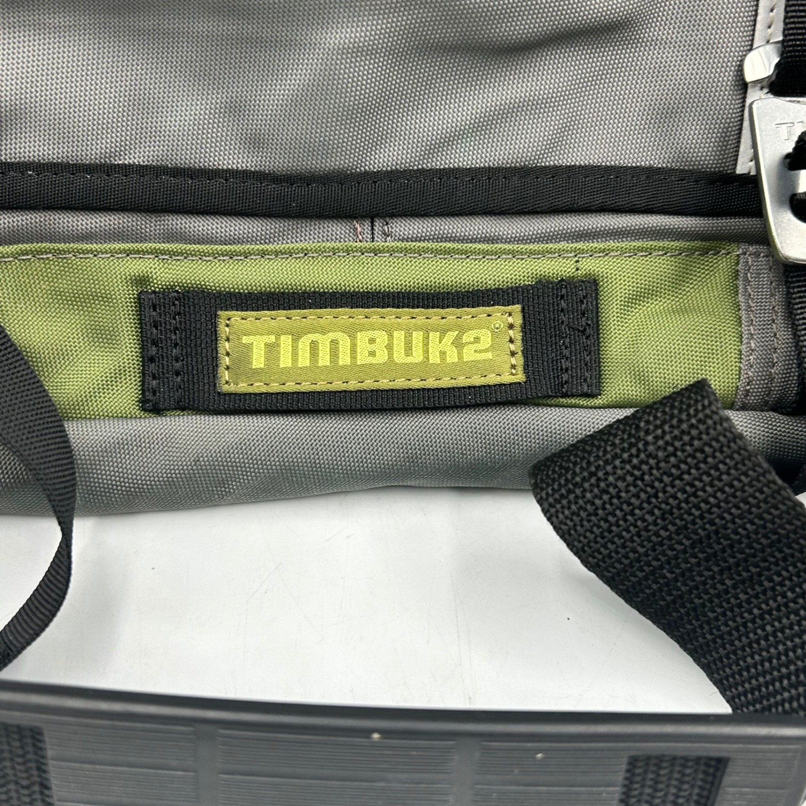 Timbuk2 Messenger Bag Grey Green Small Laptop Briefcase 15 x 11.5 x 2.5 in