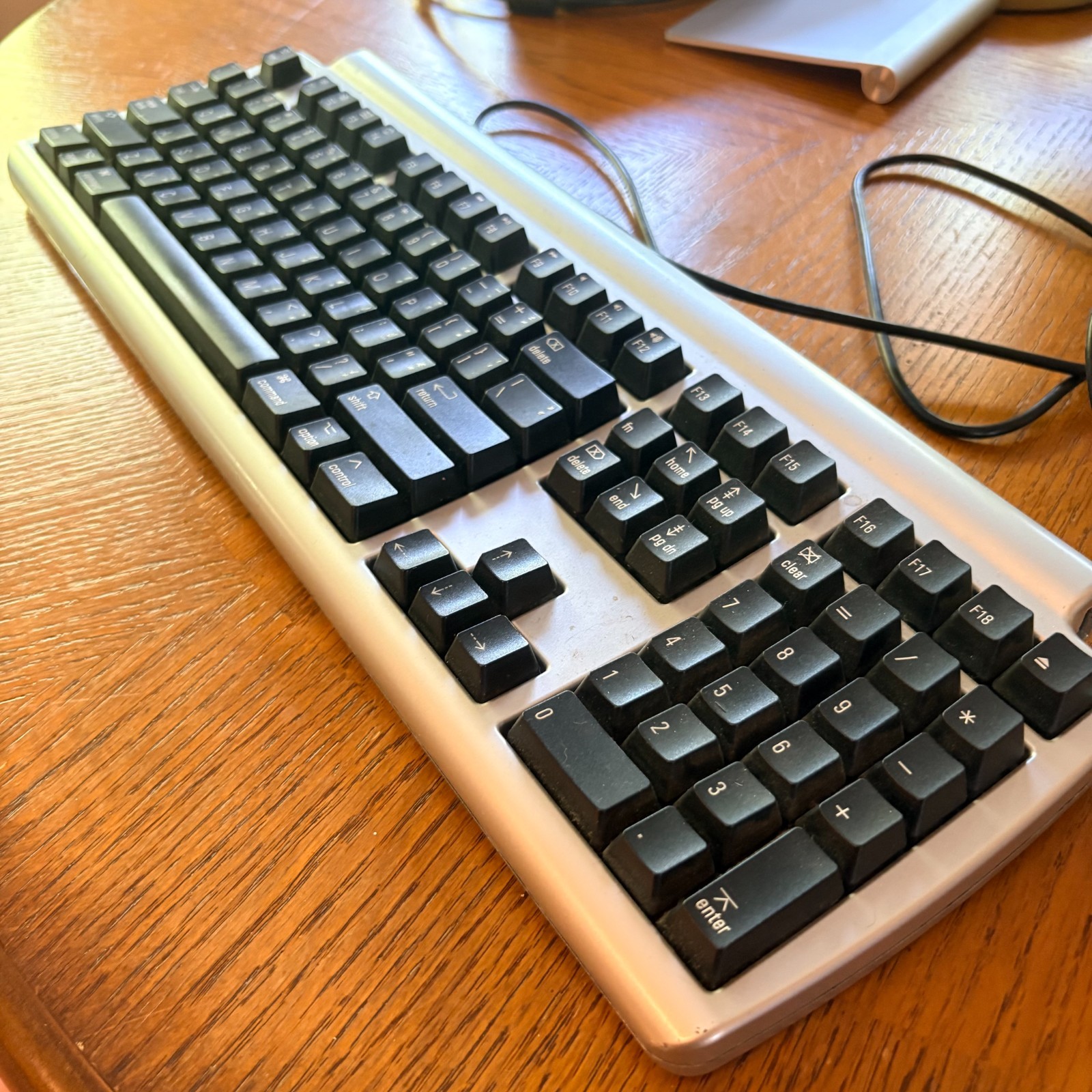 Matias Quiet Pro Wired Mac Keyboard Quiet Click FK302Q Tactile USB