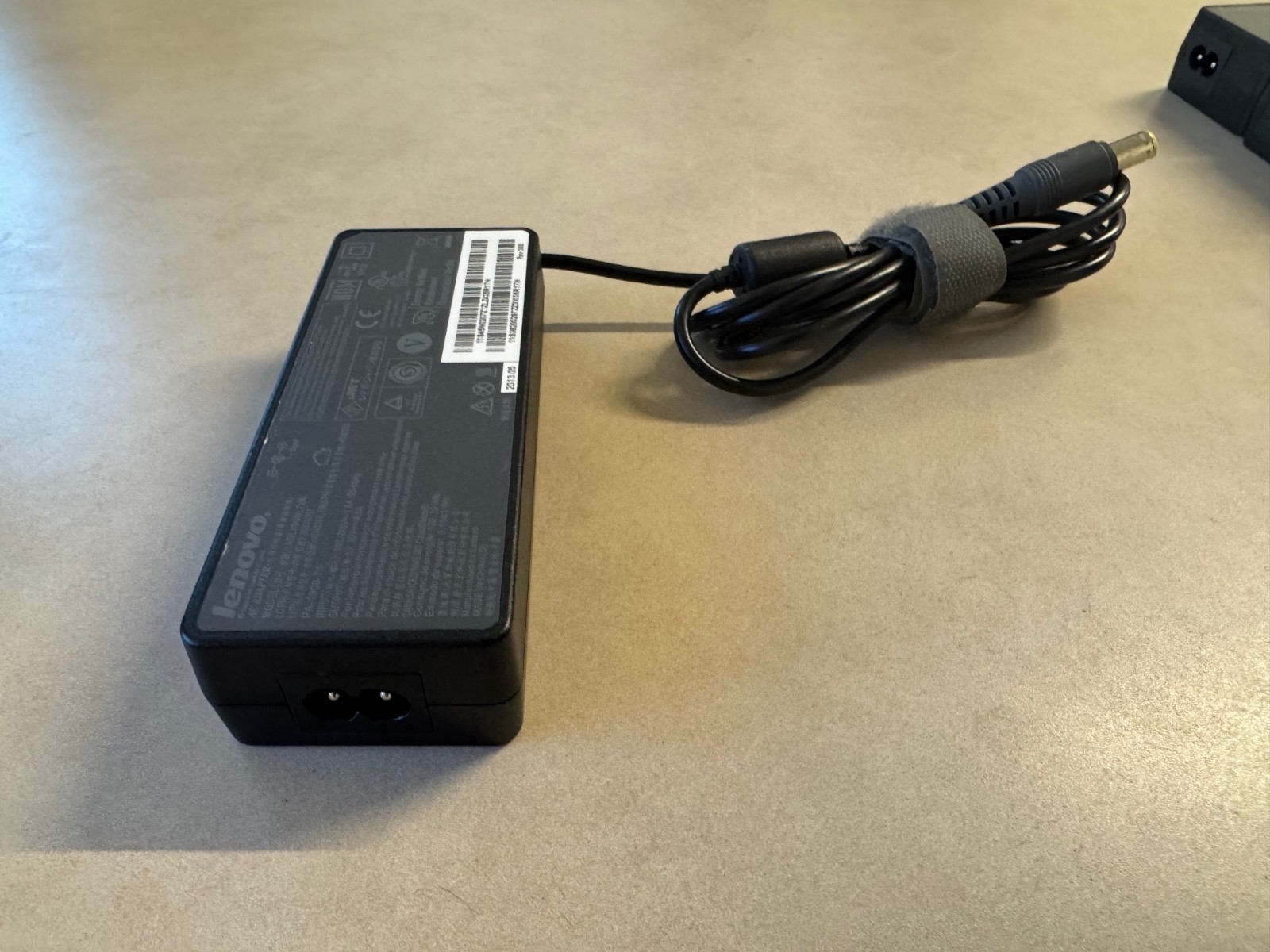 Lot of 4 Genuine Lenovo AC Adapter ADLX90NLT2A 90W 20V-4.5A Yellow Tip Round
