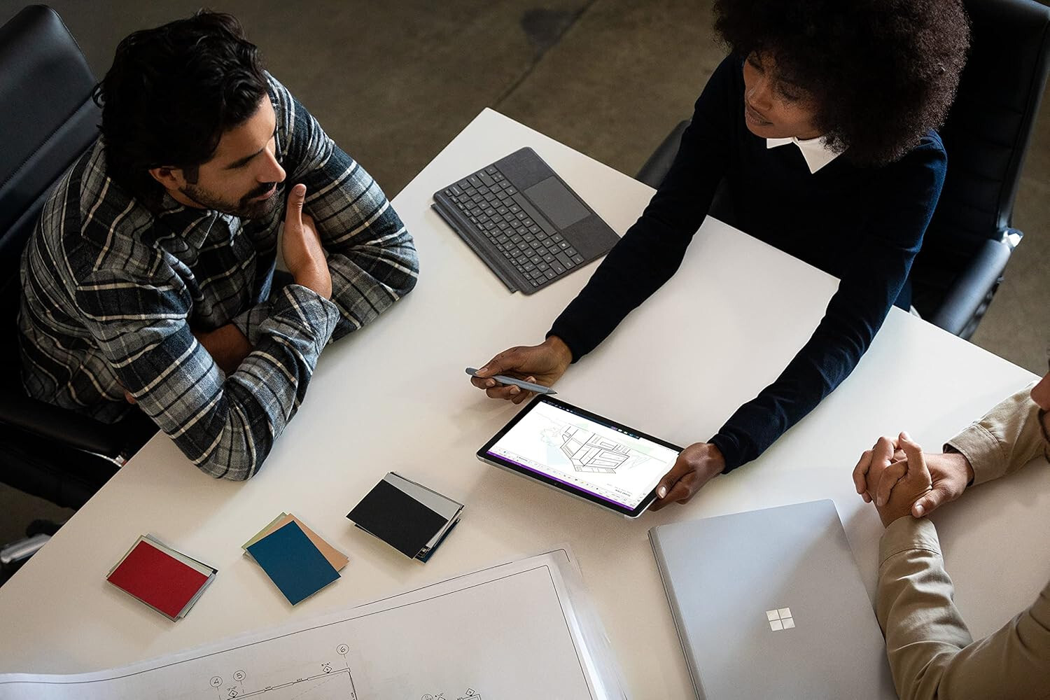2020 Microsoft Surface Go 2 w/ Intel Core m3-8100Y (10.5-inch, 4GB RAM, 64GB