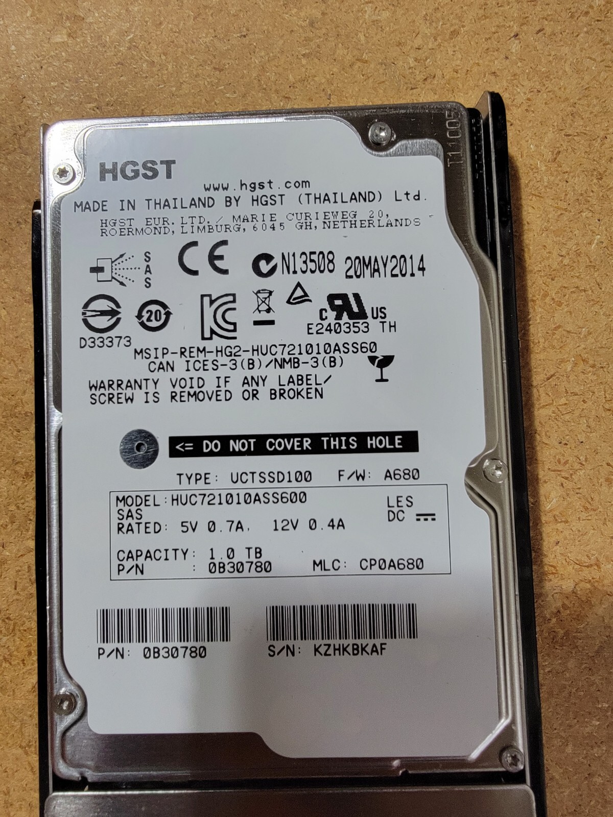 HGST Ultrastar C7K1000 1TB 7.2K Nearline SAS 2.5″ HDD HUC721010ASS60 Hard Drive