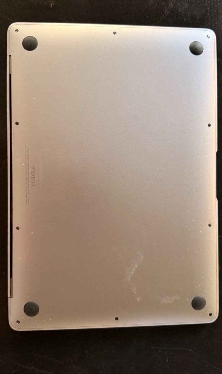 Apple MacBook Air 13.3″ Silver M1 8GB RAM 128GB SSD macOS Tahoe