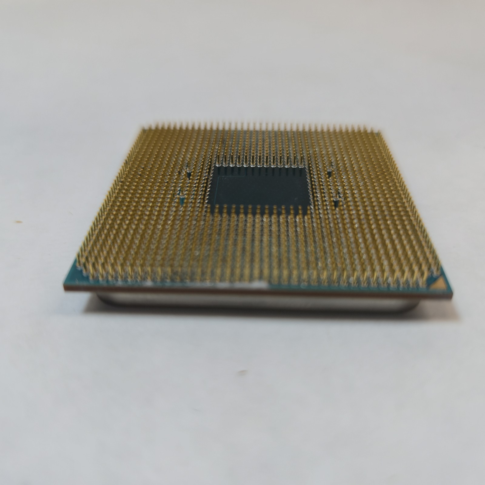 AMD Ryzen 5 PRO 2400G YD2400C5M4MFB 3.60GHz 4-Core AM4 4MB CPU Processor