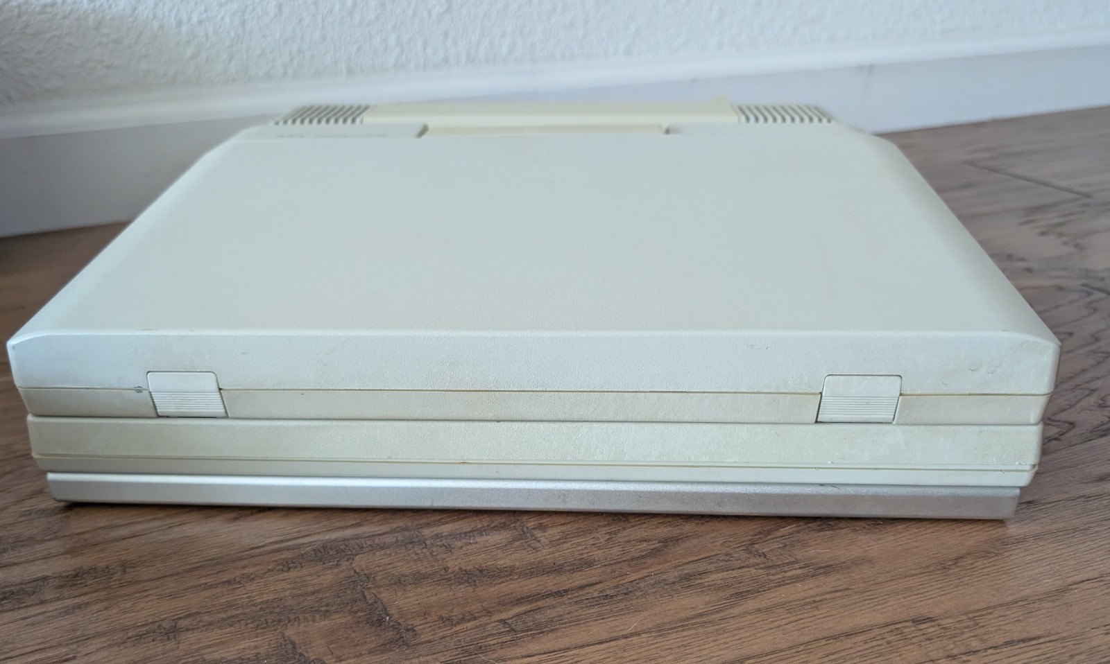 NEC MultiSpeed HD Vintage laptop – for parts