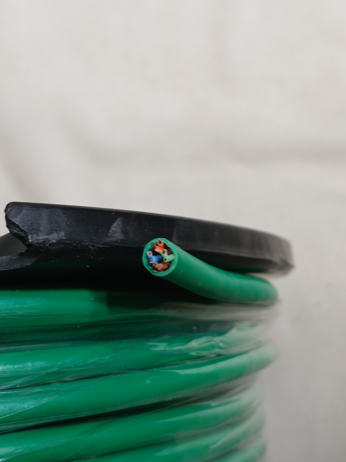Cat6 26AWG Solid 4 Pair STP Patch Cable – 1000ft Bulk Ethernet Cable 550MHz