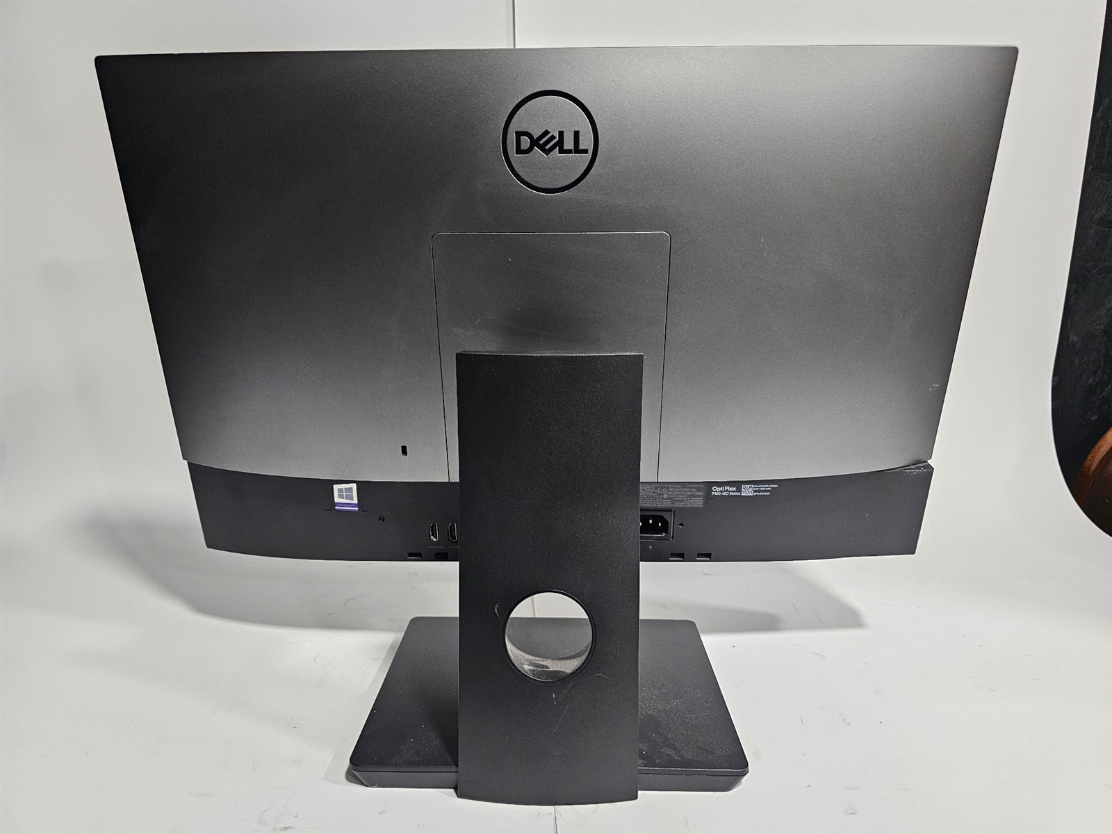 Dell OptiPlex 7460 All In One Intel i7-8th Gen 16GB RAM, 256GB NVMe Win 11