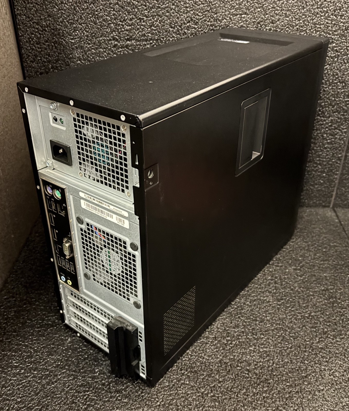 Dell PowerEdge T30 Tower Server Xeon E3-1225v5 8GB NO OS/Storage