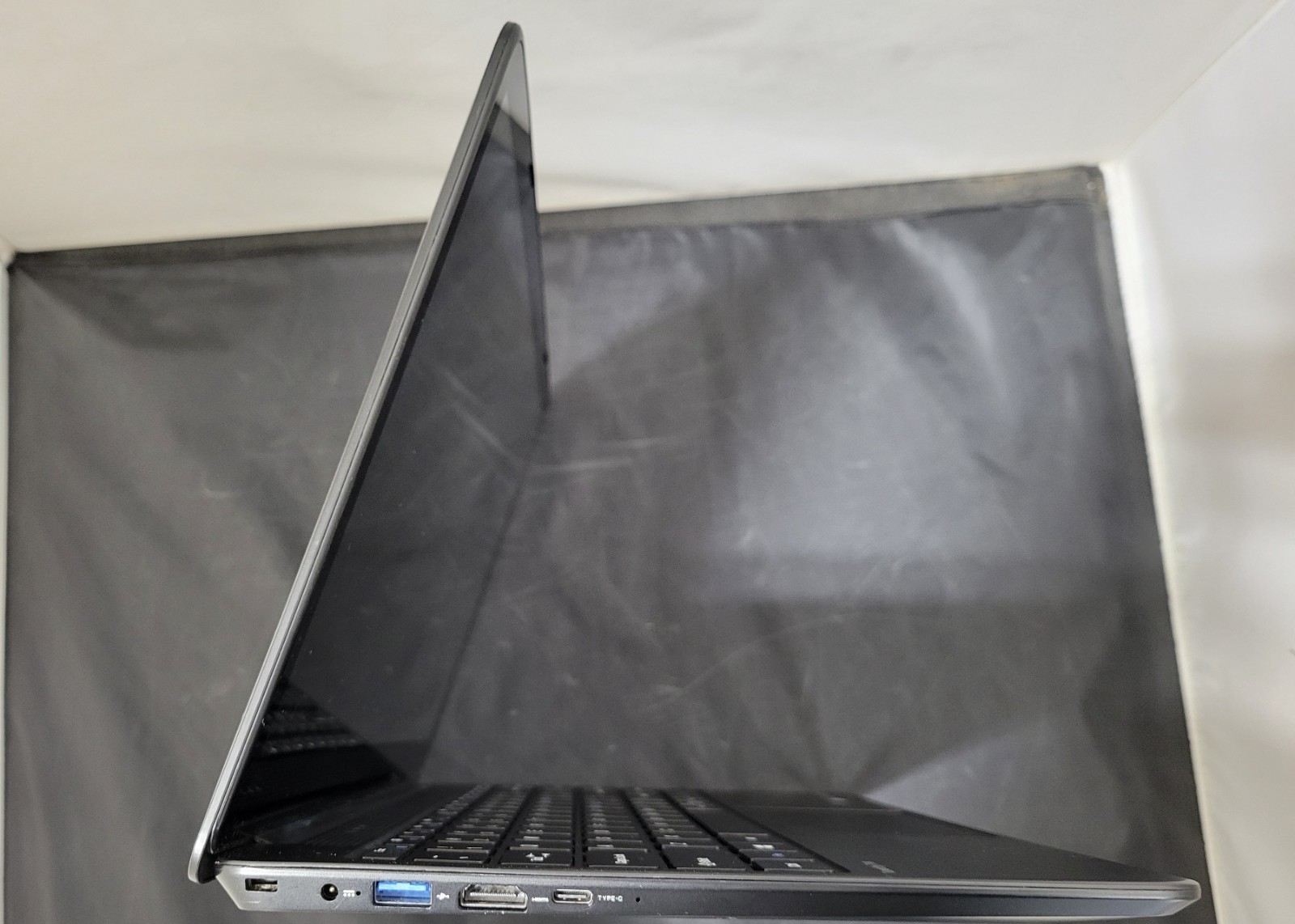 Gateway Notebook Ultra Slim 14.1″ IPS FHD, AMD Ryzen 3-3200U 8GB RAM, 512GB