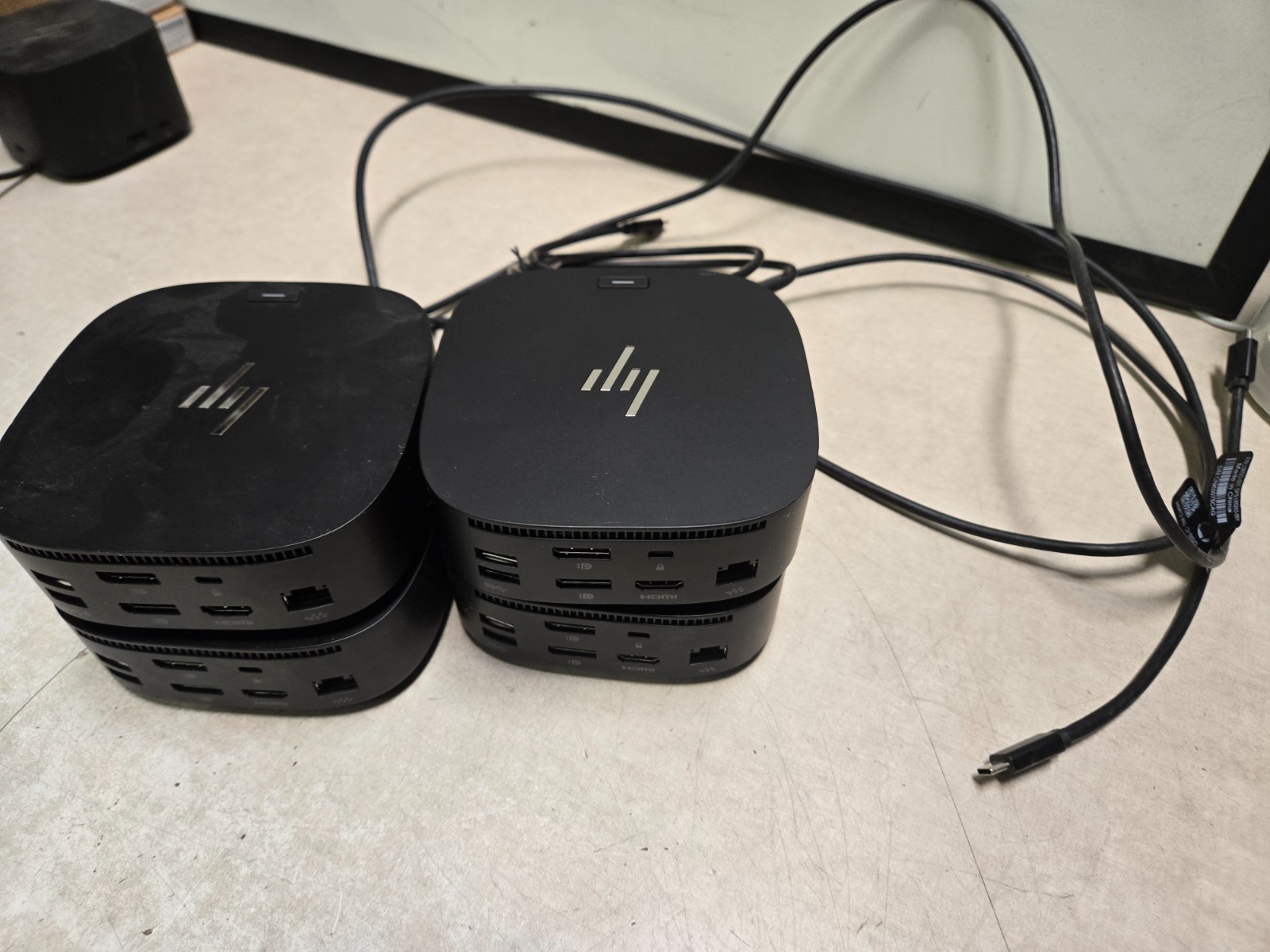 LOT OF 4 HP HSN-IX02 G5 USB-C Docking Station Docks only!