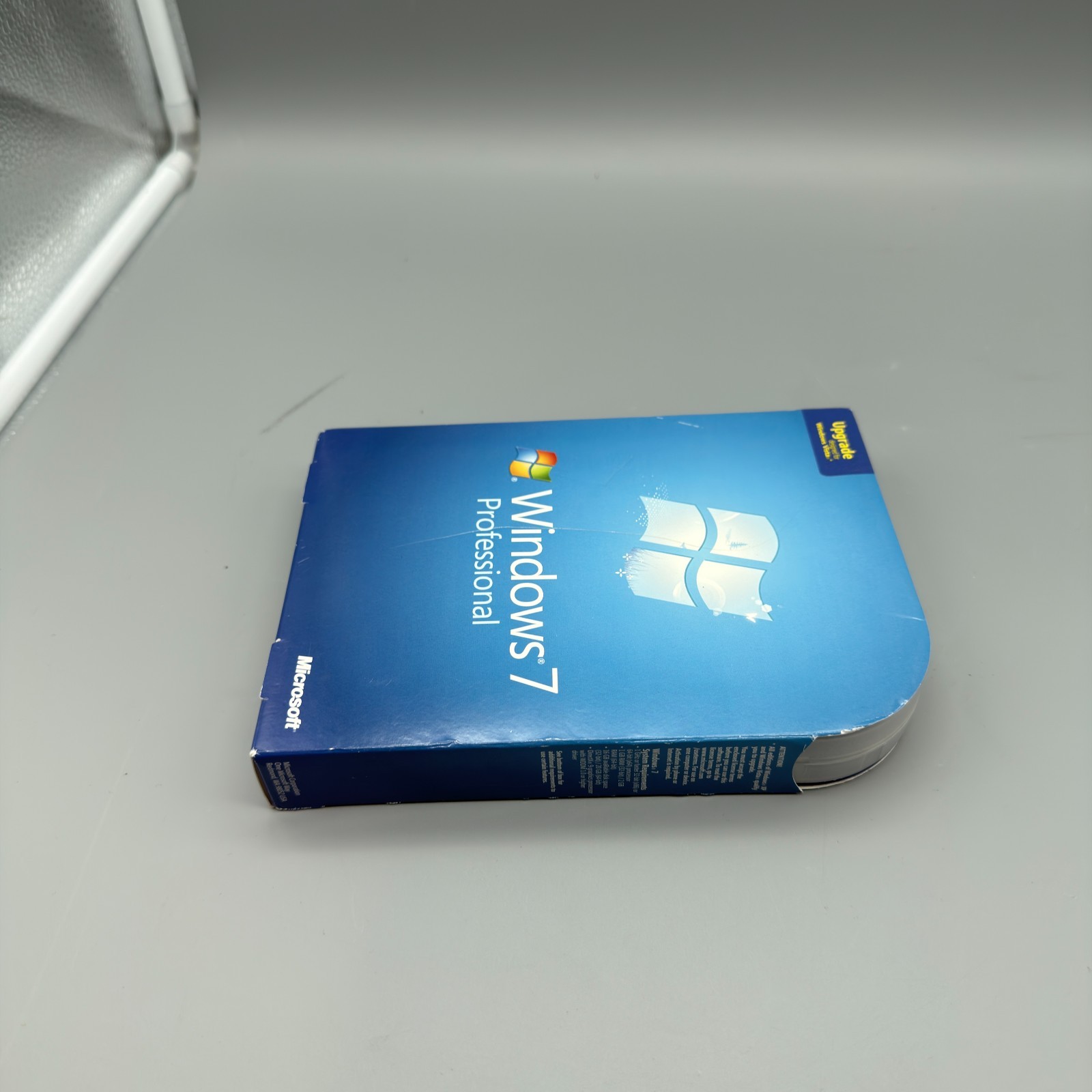 Microsoft Windows 7 Pro 32 / 64 Bit Install Disc Retail Box W/ Serial Number