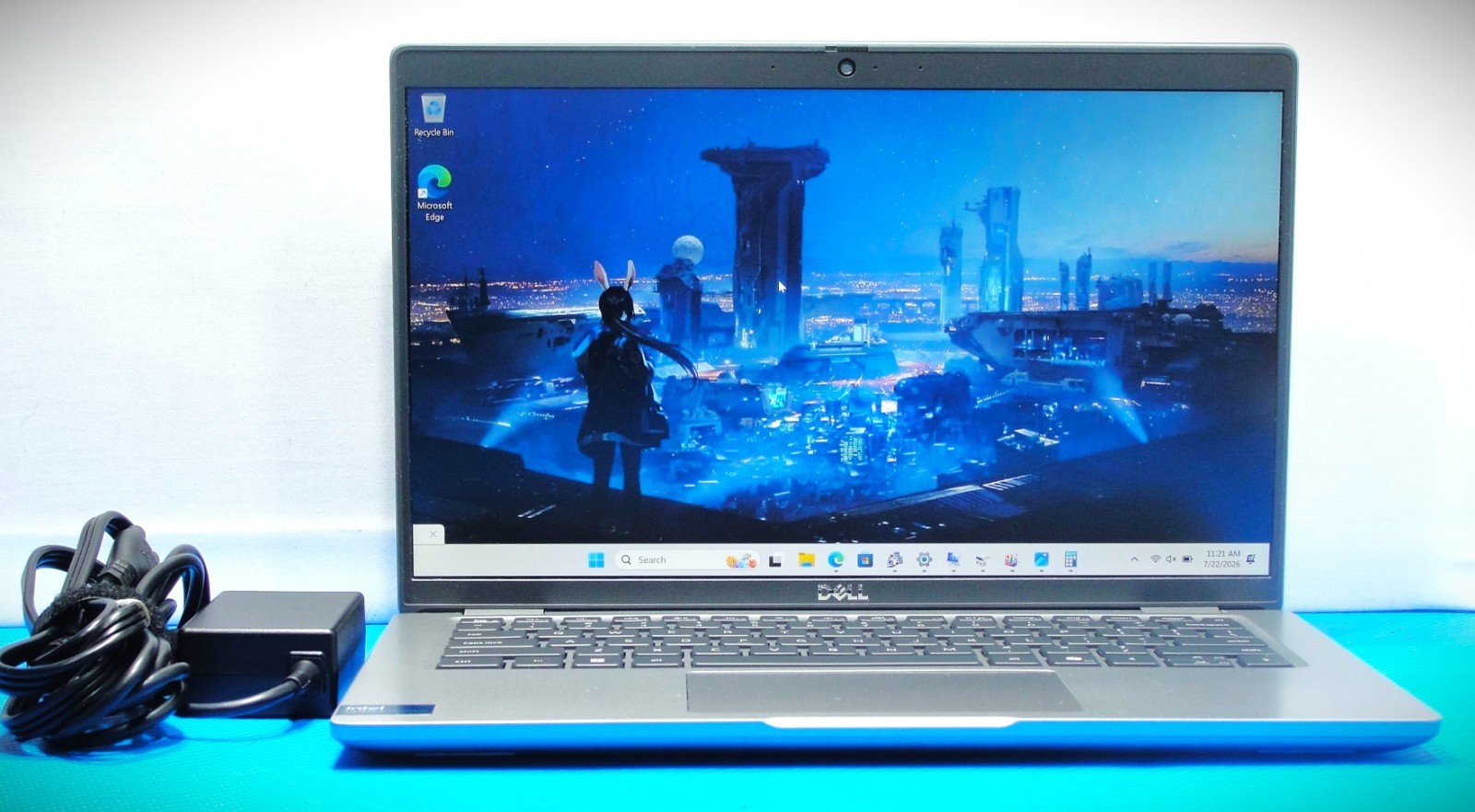 Dell Latitude 5450 14” FHD Ultra 7 165U 32GB 256GB W11P WRTY 08/2027 + Charger
