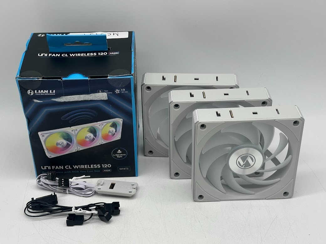 Lian Li UNI FAN CL Wireless Fluid Dynamic Bearing 120mm Case Fan – White(3 Pack)