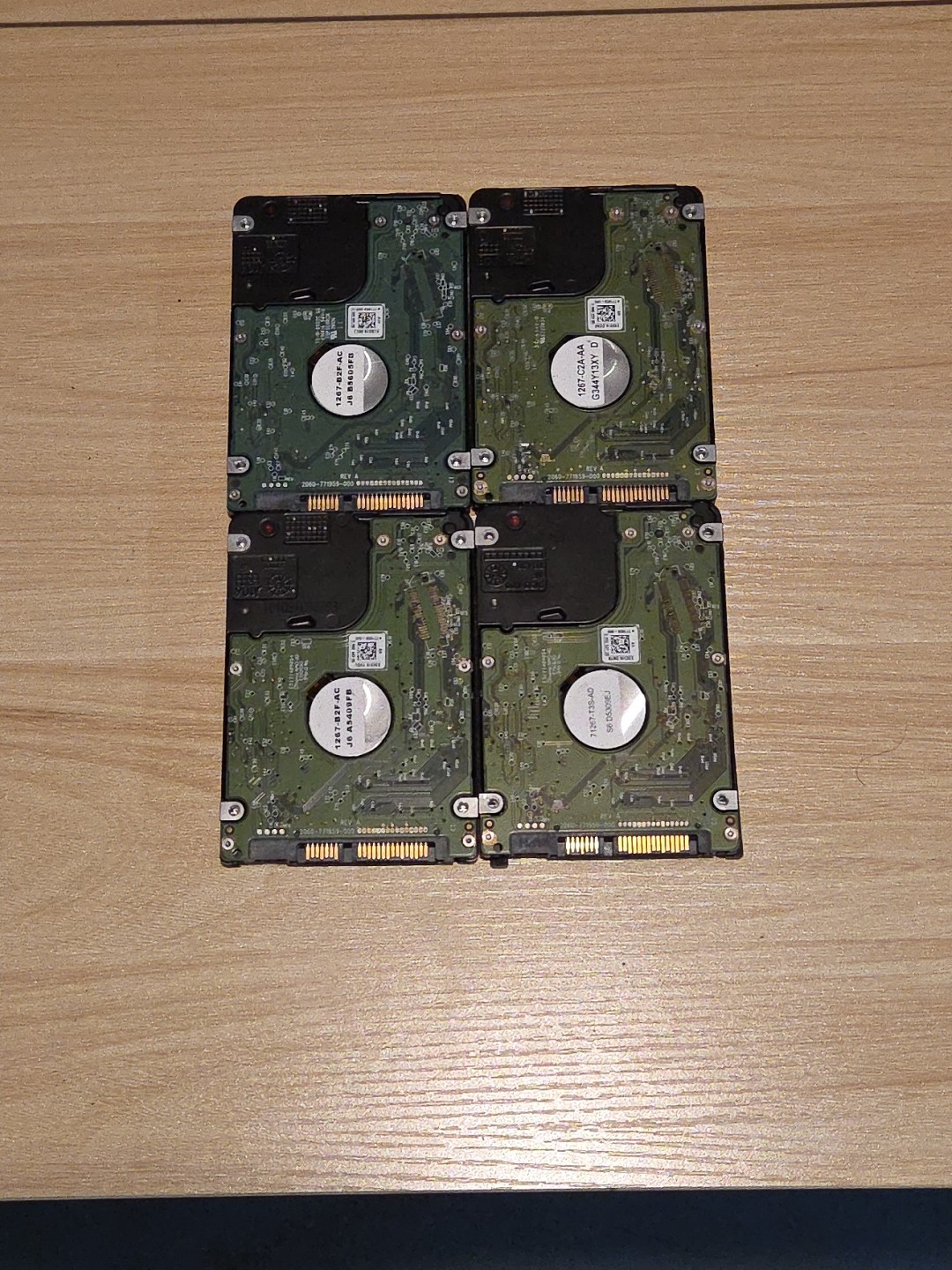 LOT 4 Western Digital WD3200LPVX 320GB 5400RPM 2.5″ SATA 3.0Gb/s Hard Drives HDD