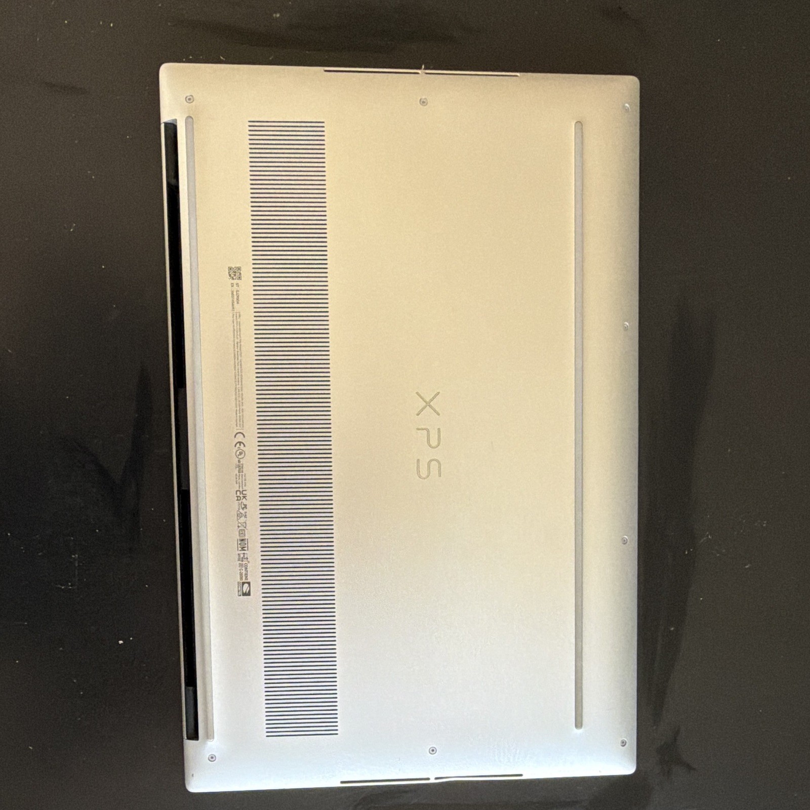 Dell XPS 15 9530 i7-13700H 32GB 1TB SSD RTX 4070 15″ Win11 Touch