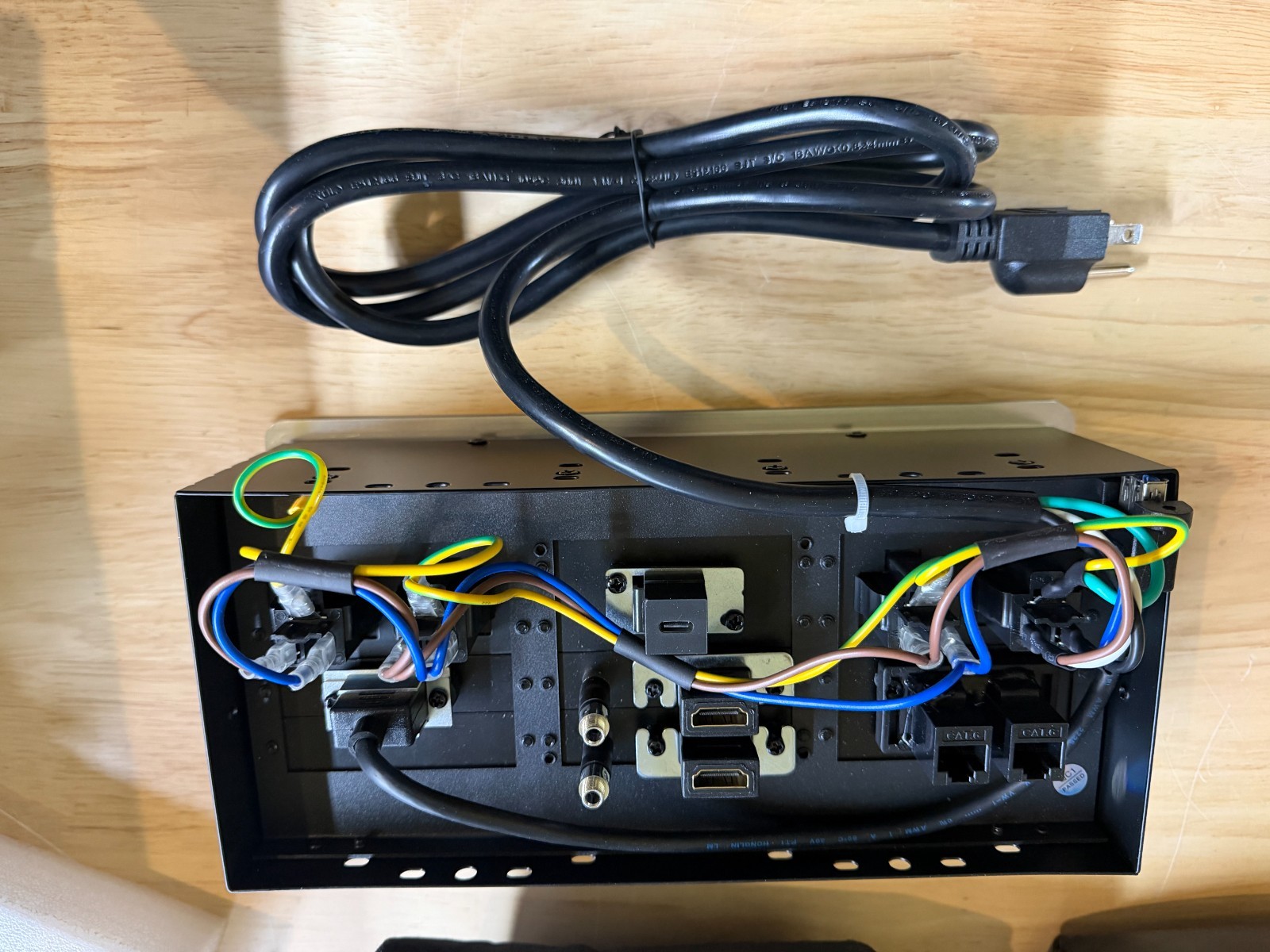 Tabletop Multimedia Connectivity Box