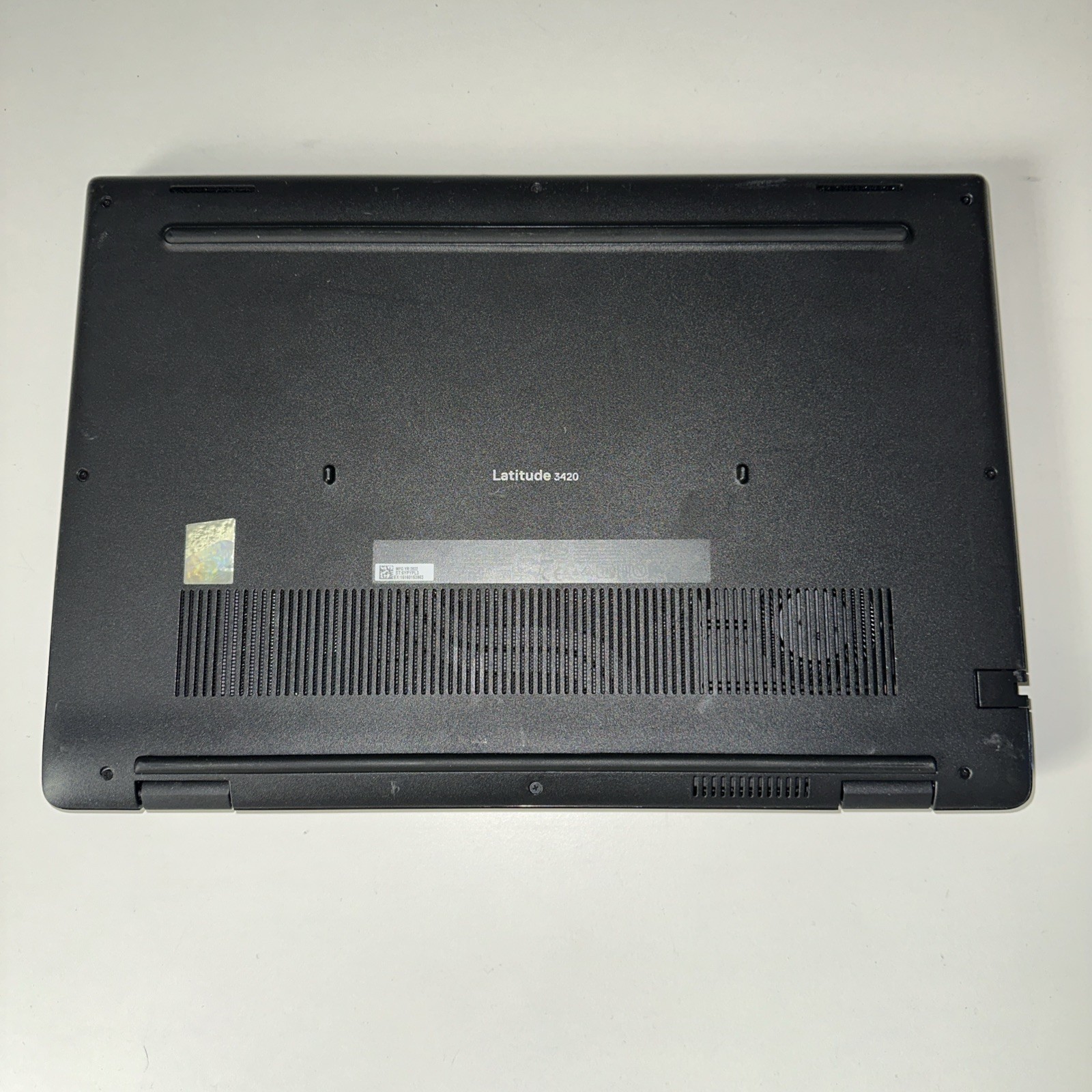 Dell Latitude 3420 14″ Laptop i5-1135G7, No RAM/Storage, Won’t Power on