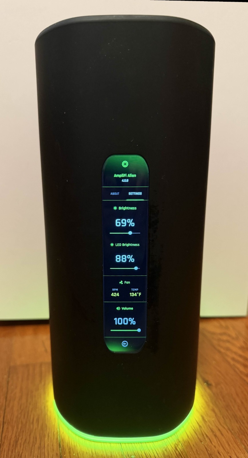 Ubiquiti AmpliFi Alien Tri-Band WiFi 6 Mesh Router AFI-ALN-R-US Touchscreen IOB