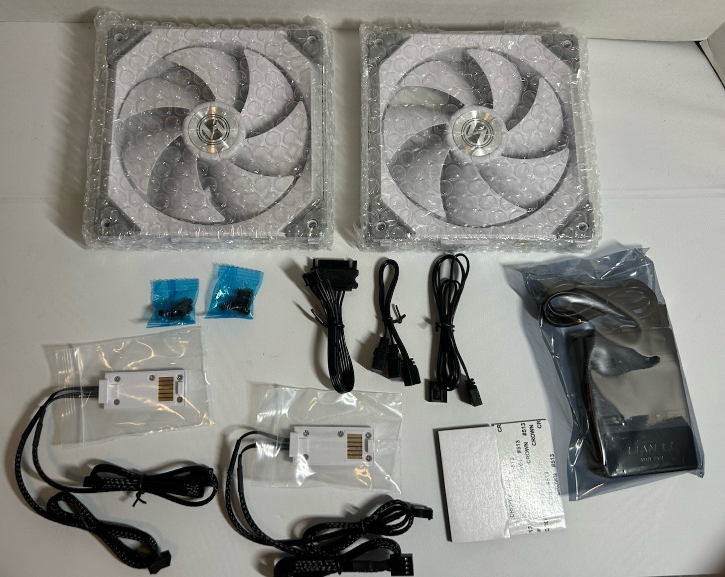 Lian Li UNI FAN SL140 RGB White 140mm Fluid Dynamic Bearing PC Case Fans