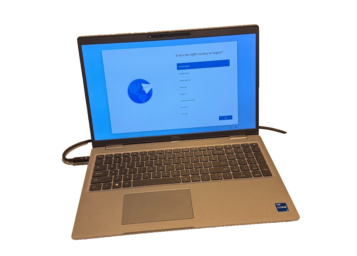 Dell Latitude 5530 15.6″ Touchscreen Laptop (Intel Core i7, 512GB SSD, 16GB Ram)