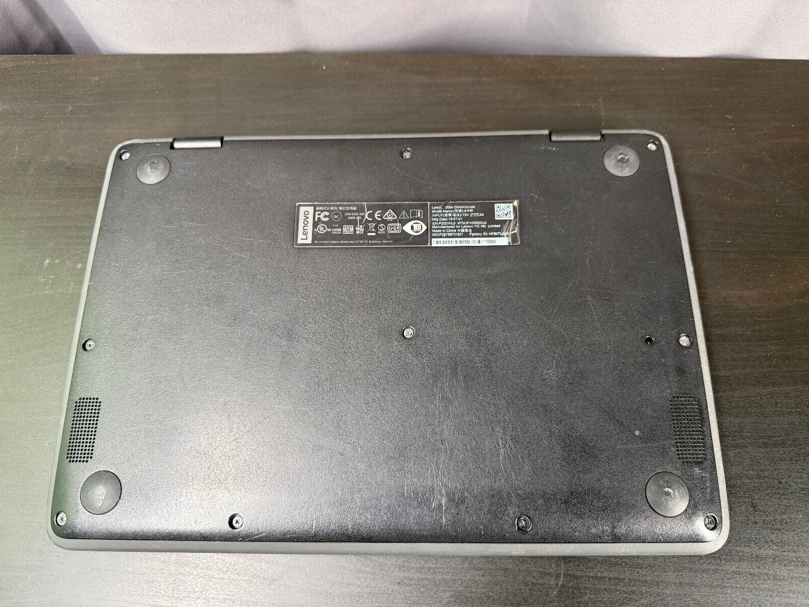Lenovo 300e Chromebook 81H0 (11.6″ Touch, 4GB, 32GB eMMC, ChromeOS) w/ Charger