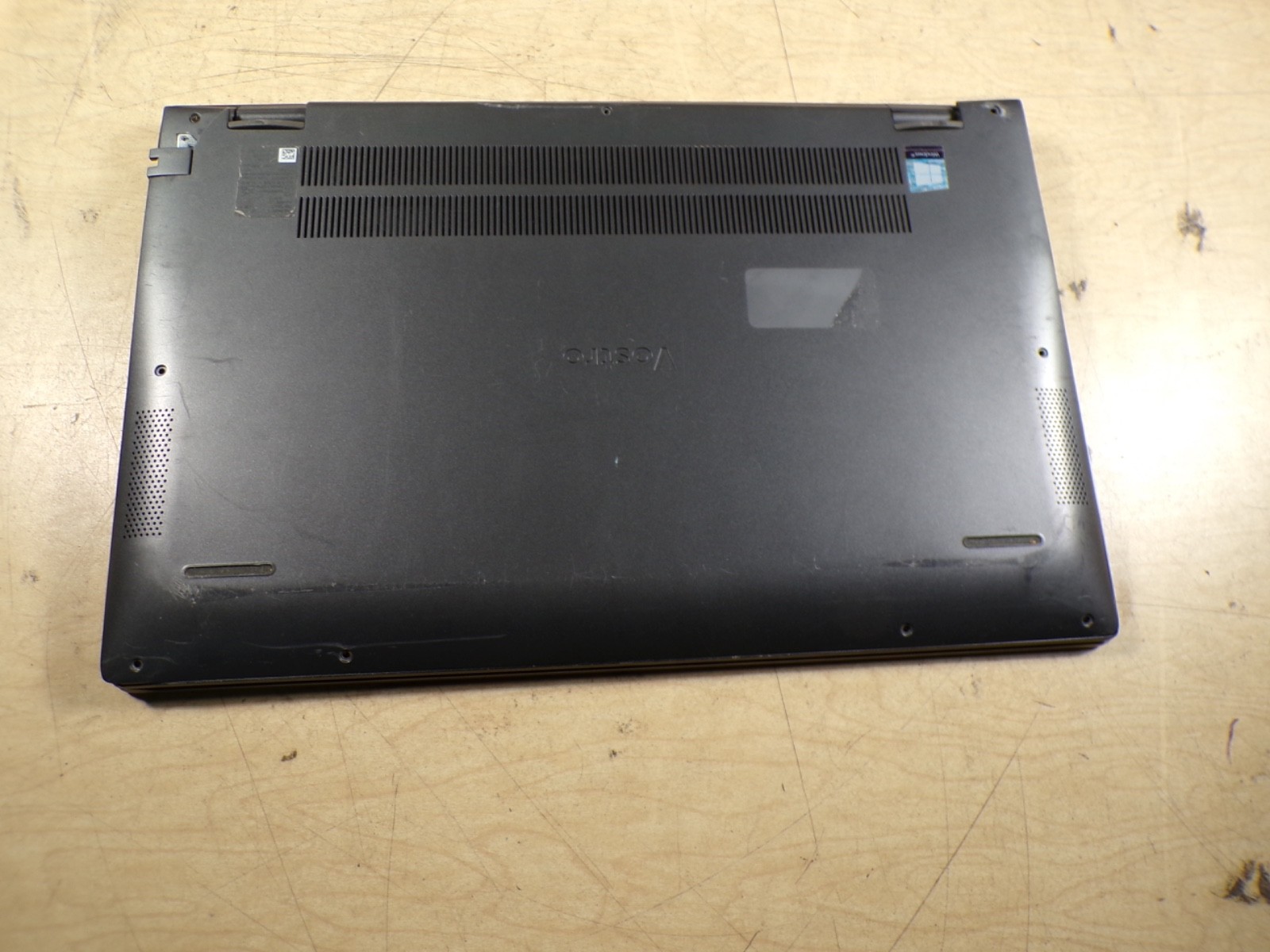 DELL VOSTRO I5 5501 INTEL CORE I5-1035G1 8GB RAM