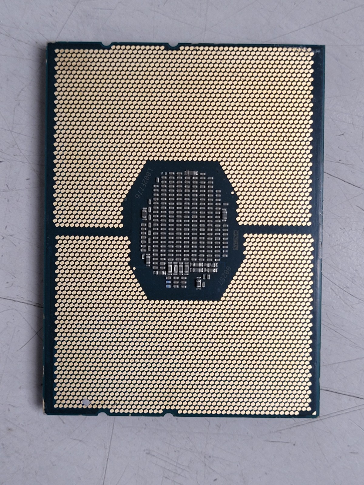 Intel Xeon Platinum 8260 (SRF9H) 24-Core 2.40GHz 35.75MB 165W Processor cpu used
