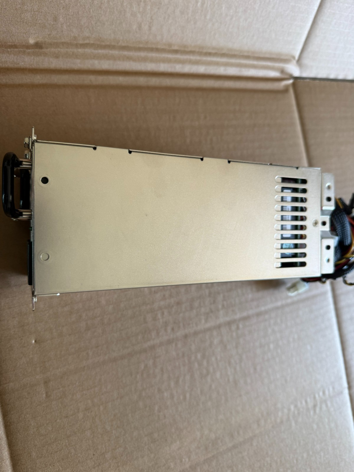 1Set Zippy Emacs R1S2-5300V4V Redundant Power Cage w/ 2x P1S-2300V-R 300W