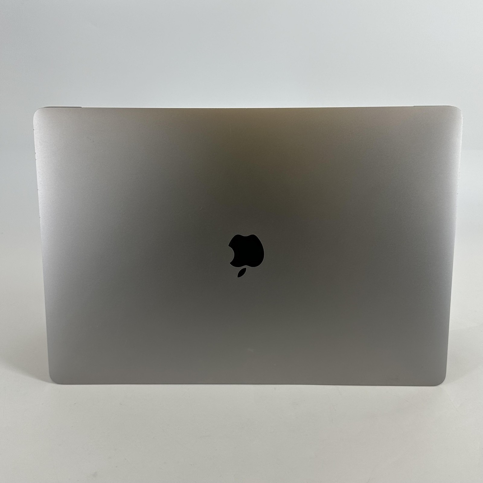 MacBook Pro 16 Touch Bar Space Gray 2019 2.6GHz i7 32GB 1TB AMD Radeon Pro 5500M