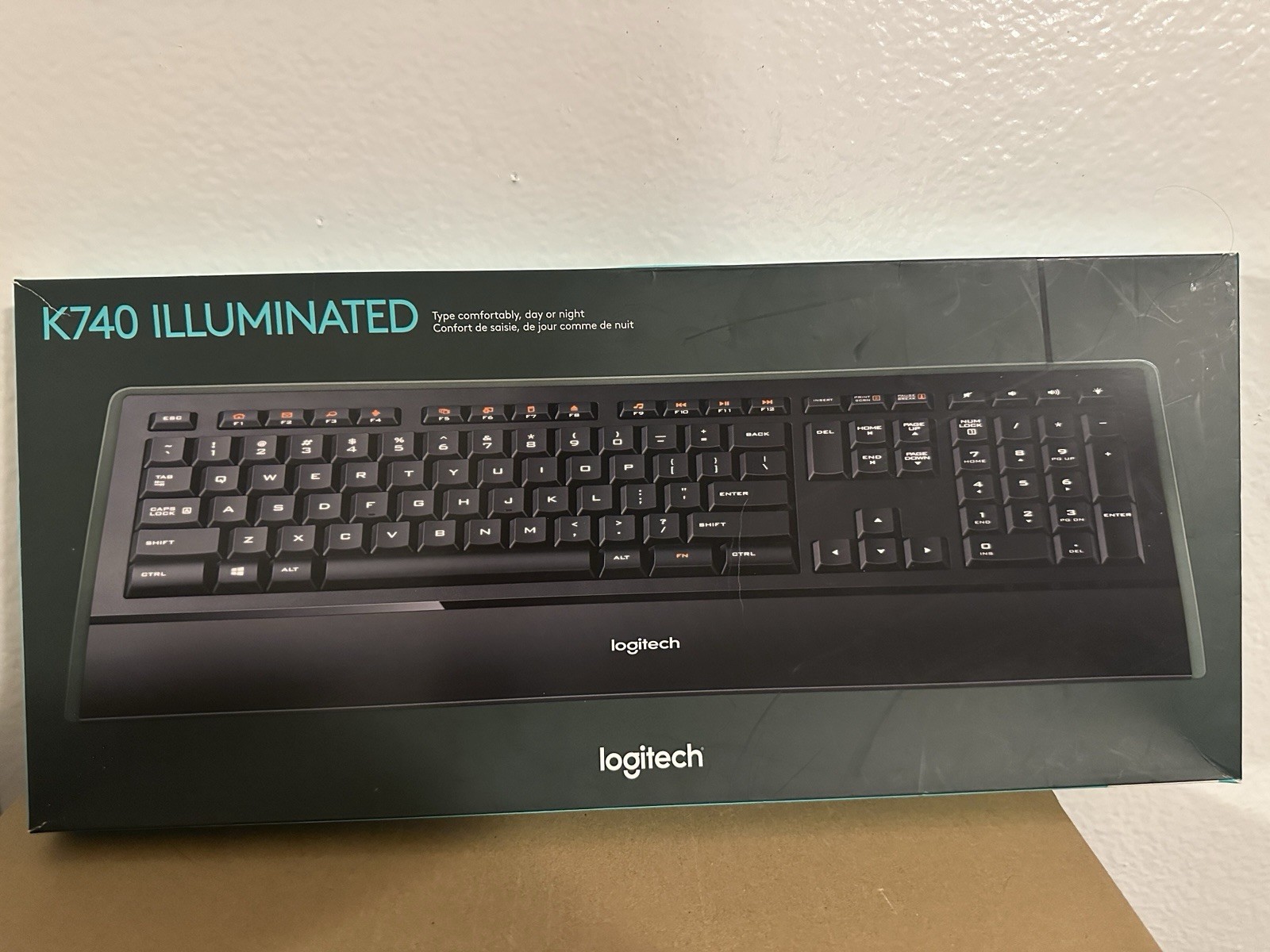 Logitech K740 Illuminated Wired Keyboard 920-000914 Mild Usage With Box