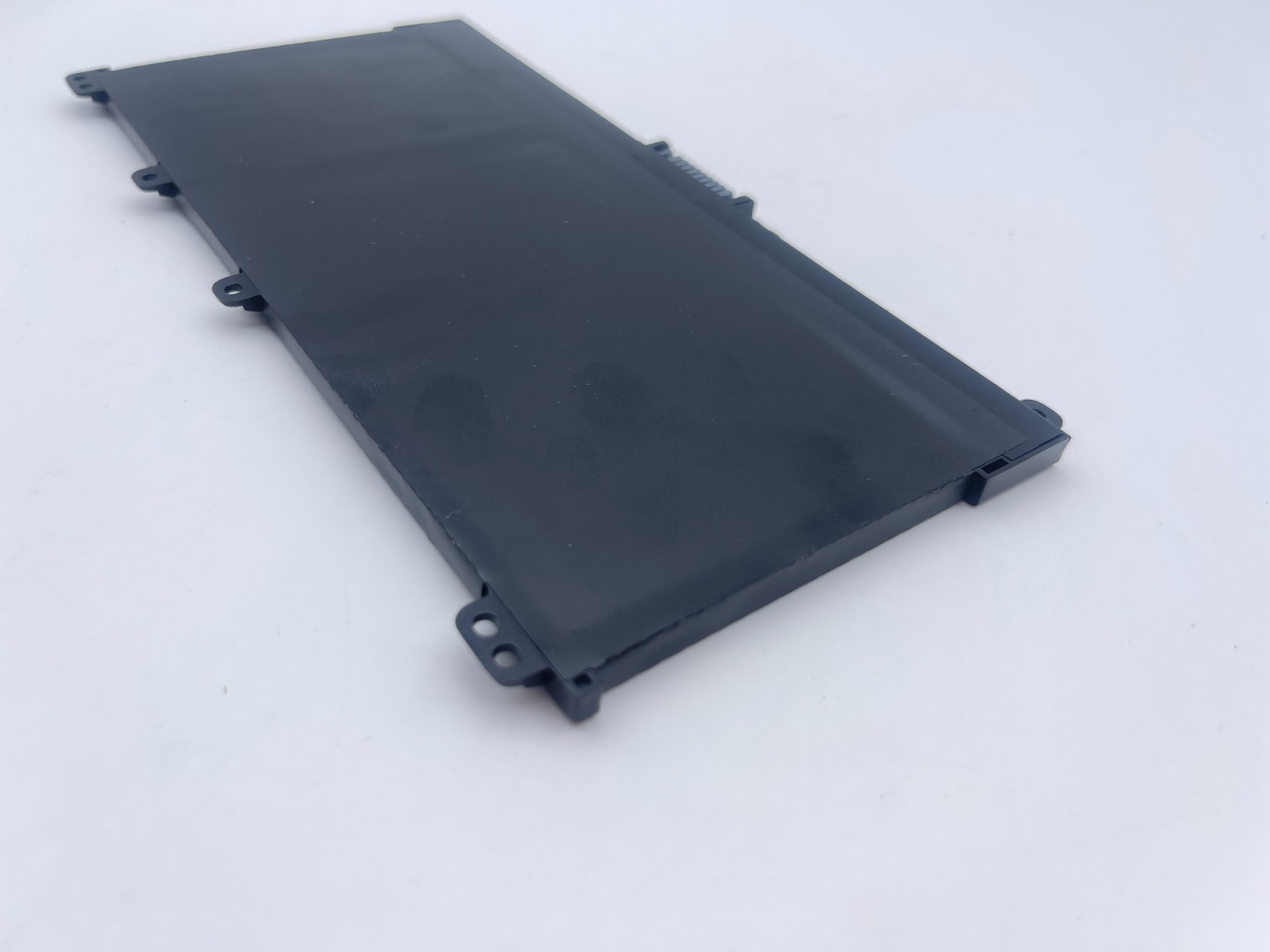 OEM Genuine 41.9WH HT03XL Battery for HP Pavilion 15-CR0000 15-DA0000 L1119-855