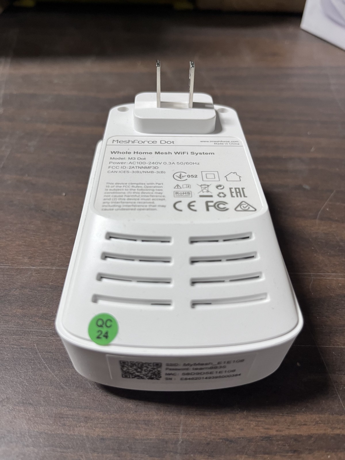 MeshForce M3 Dot Wall Plug WiFi Extender, Works with MeshForce M1 and M3