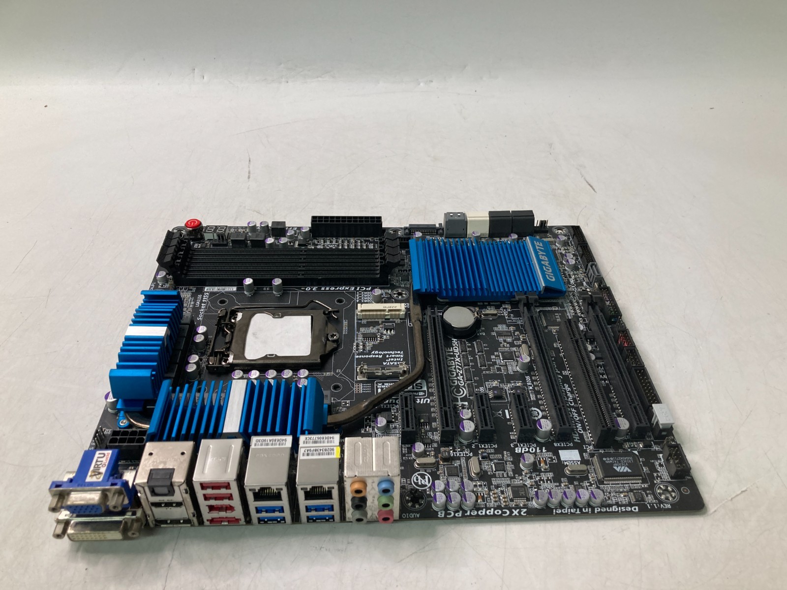 Gigabyte GA-Z77X-UD5H LGA1155 4x DDR3 Ram Intel Z77 2nd/3rd Gen
