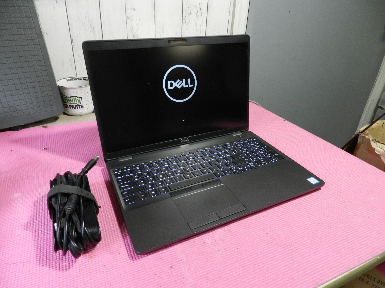 Dell Latitude 5500 | i7-8665U @1.9GHz | 8GB RAM | 256GB SSD Win 11 Pro w/charger