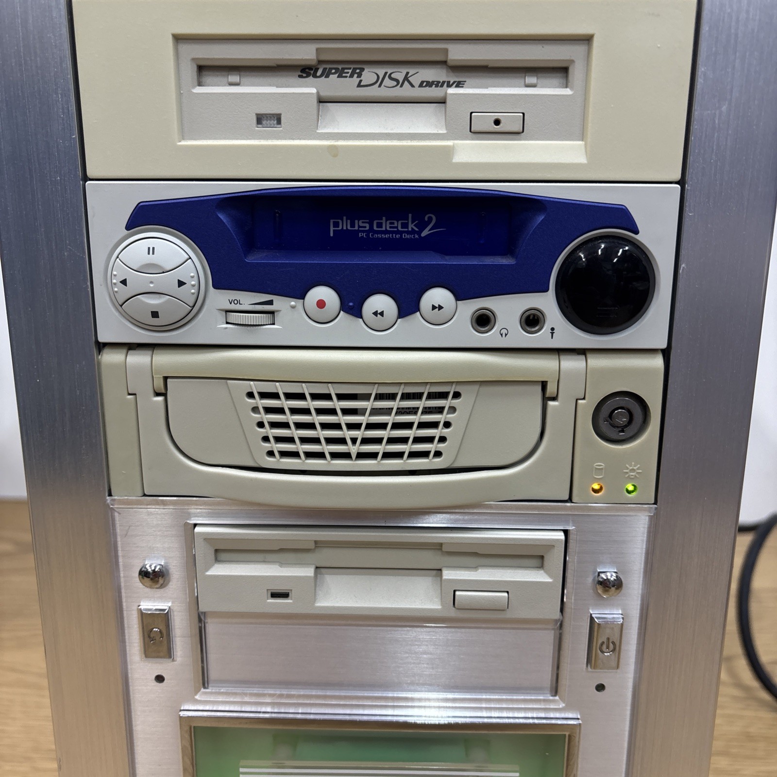 Custom Desktop PC ***Unknown Specs – Turns On***Parts/Repair