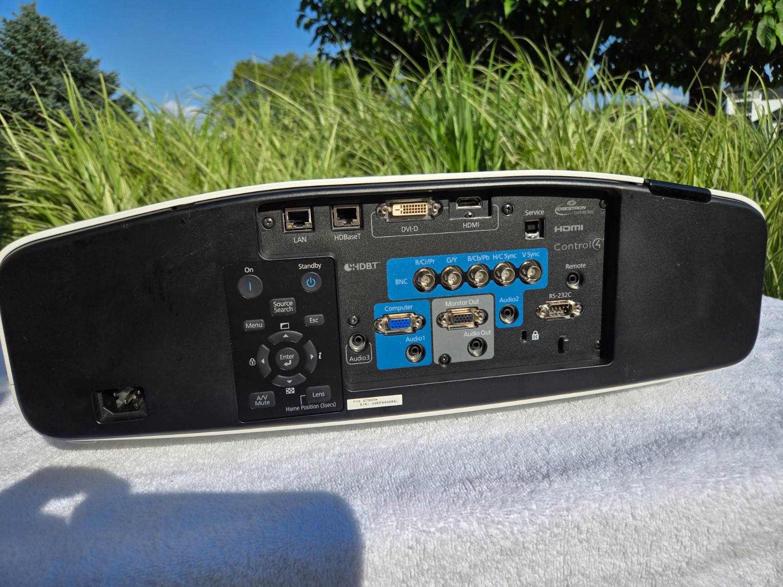 Epson Pro G7000W Projector – Tested – NO LENS