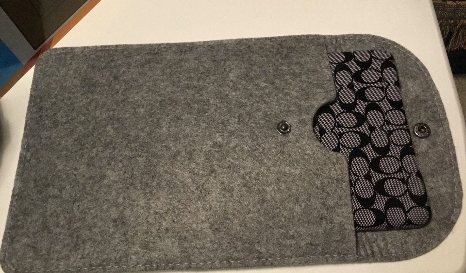 Felt Sleeve Pouch Case Pouch For Tablet Or EBook Reader