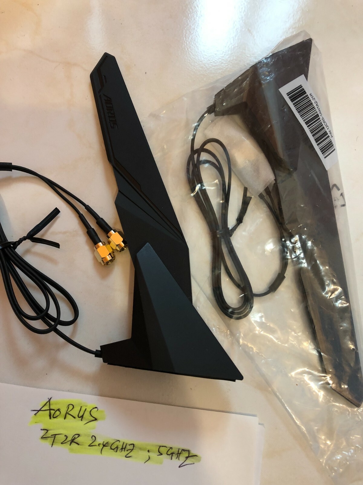 GIGABYTE AORUS WIFI 2T2R ANTENNA FOR Z390 AORUS ULTRA , MASTER , EXTREME