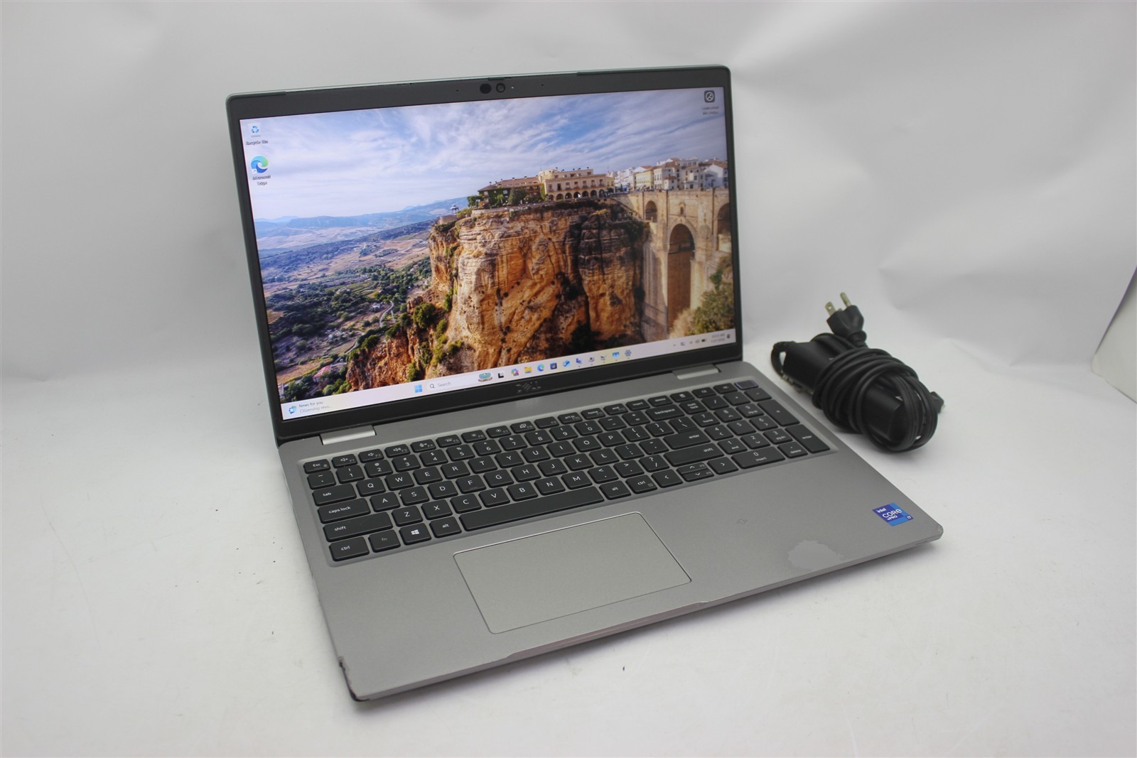 15.6″Dell Latitude 5520 i7-1185G7 3.00GHz RAM 16GB NVMe 512GB/Cosmetic DMG