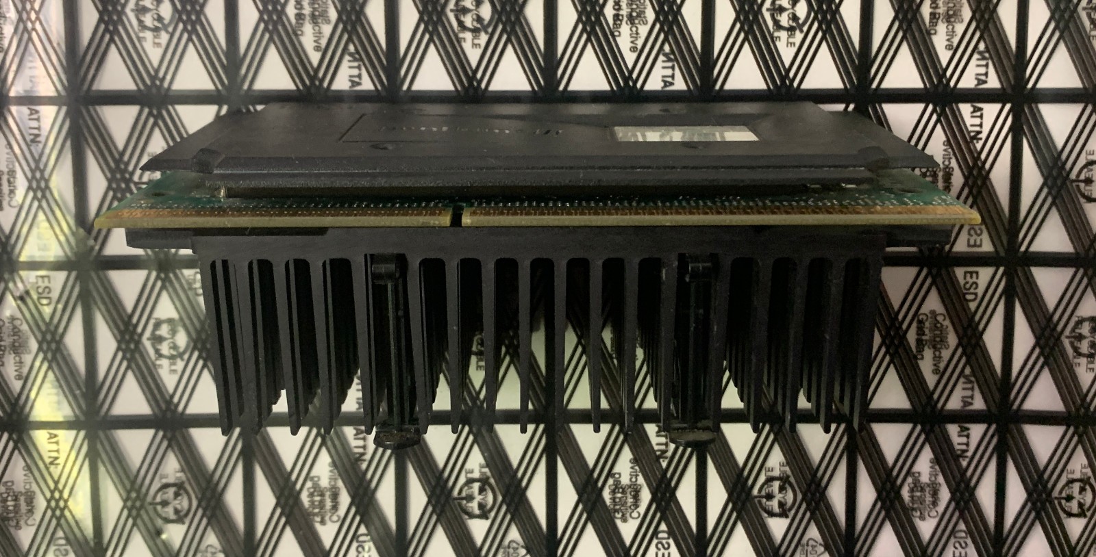 Intel Pentium III SL3F7 550/512/100/2.0V S1 0.55GHz CPU Processor
